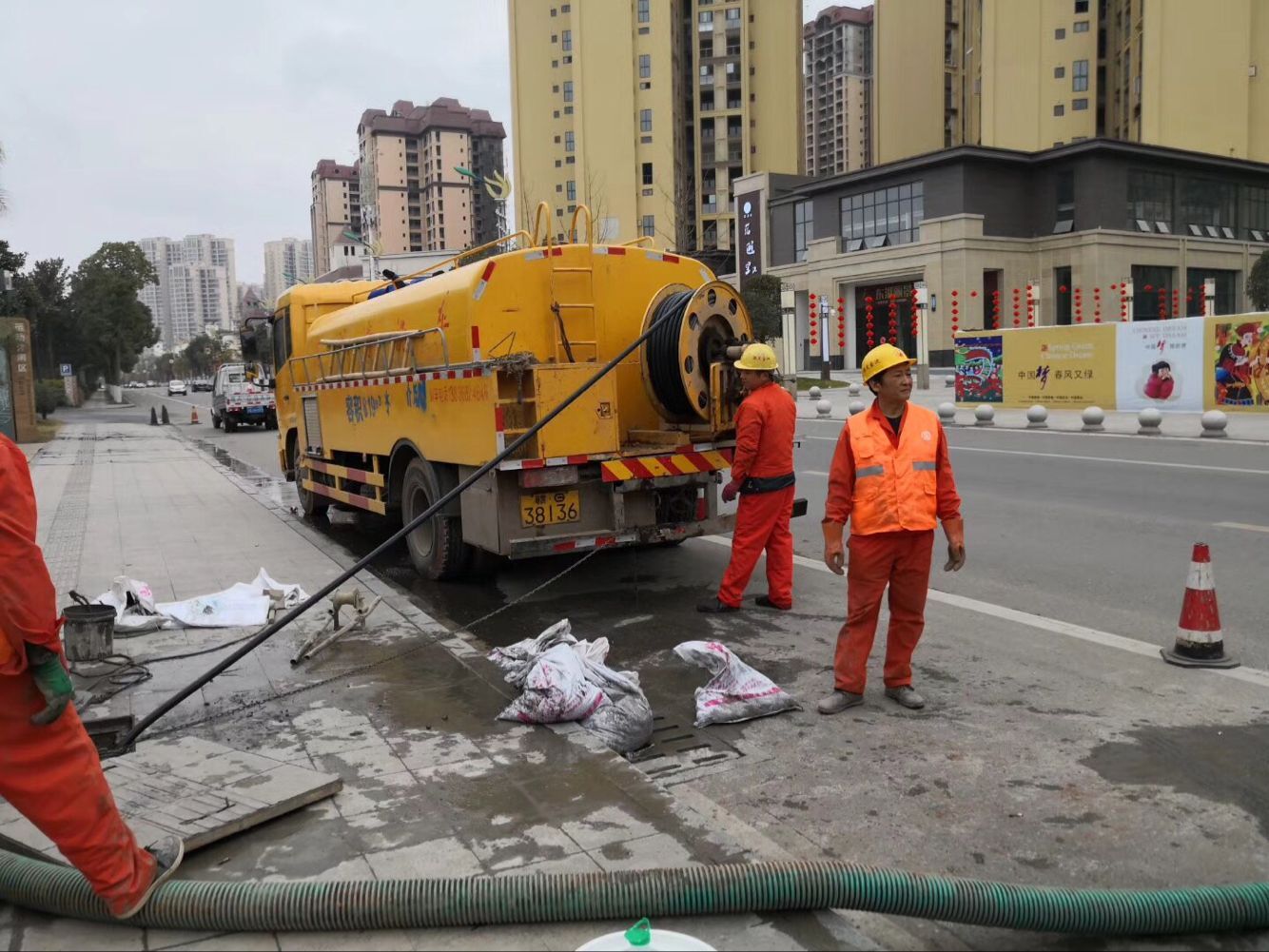 新兴排污管道清淤-管道清洗