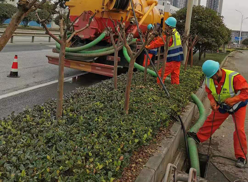 新兴市政管道清淤